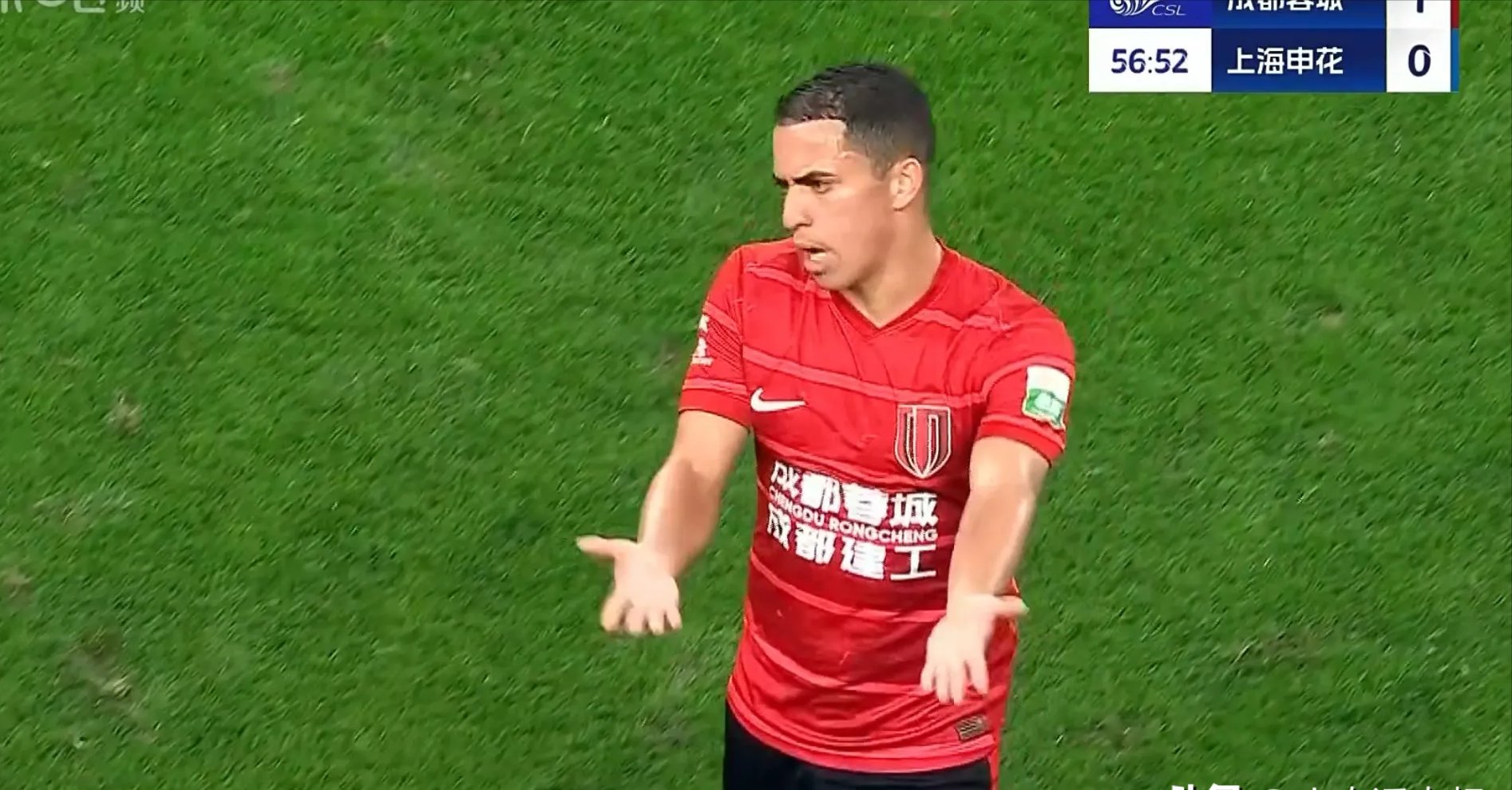 德甲关键时刻走向成谜，成都蓉城再遭质疑，媒体盛赞，年轻球员得到机会的简单介绍