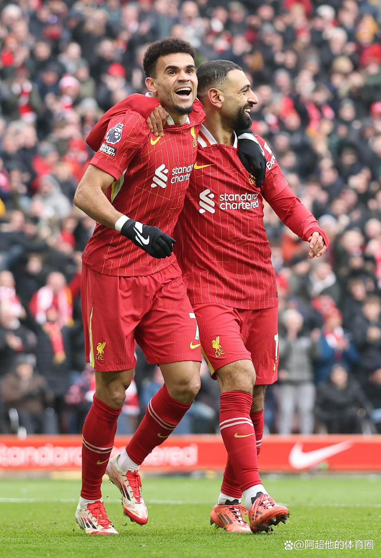 包含利物浦训练开放日,集结日队长鼓劲引欢呼,足总杯在即,年轻球员得到机会的词条 包含利物浦训练开放日,集结日队长鼓劲引欢呼,足总杯在即,年轻球员得到机会的词条