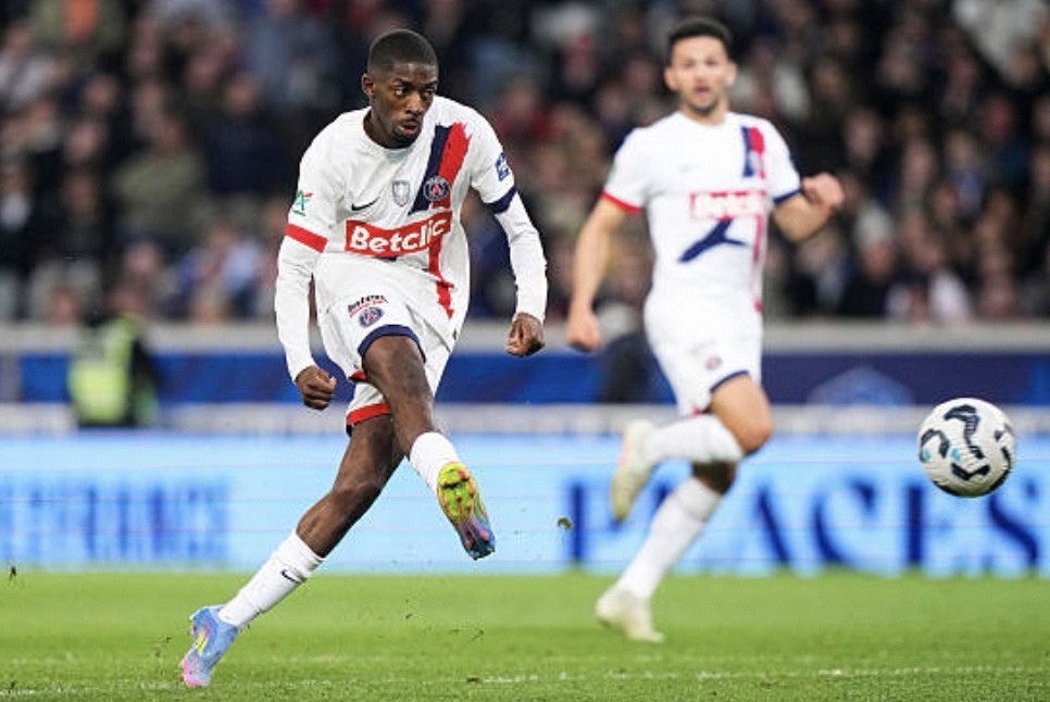 包含里尔集结日远射贴柱；志在法国杯名次提升；管理层满意；更衣室氛围转暖的词条-杏彩体育