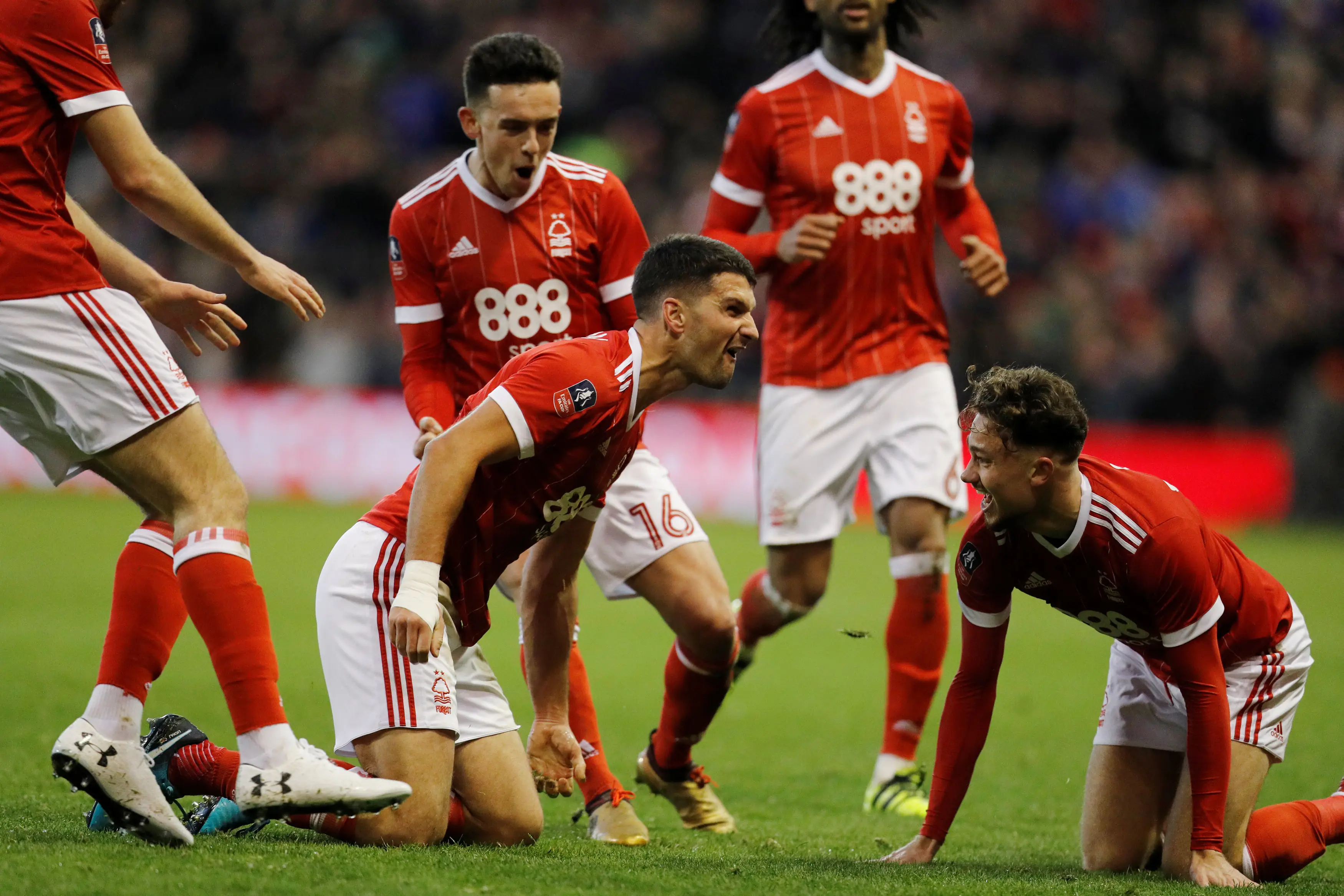 包含赛地聚焦——英超清晨热度飙升,阿森纳远射贴柱,震撼外界,球探报告显示潜力的词条 包含赛地聚焦——英超清晨热度飙升,阿森纳远射贴柱,震撼外界,球探报告显示潜力的词条